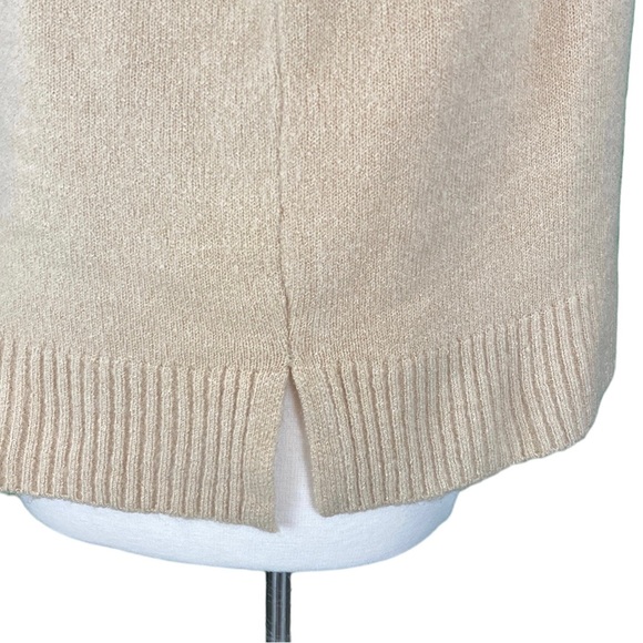 BeachLunchLounge Cozy Beige and White Animal Print Knit Sweater - Picture 6 of 14